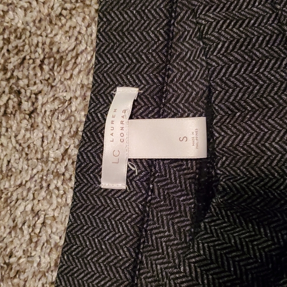 Lauren Conrad legging, ankle, black/silver herringbone pattern, back pockets - Picture 4 of 5